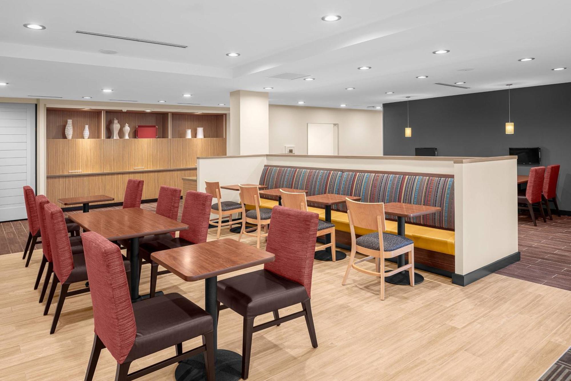 Towneplace Suites Cincinnati Фэрфилд Экстерьер фото