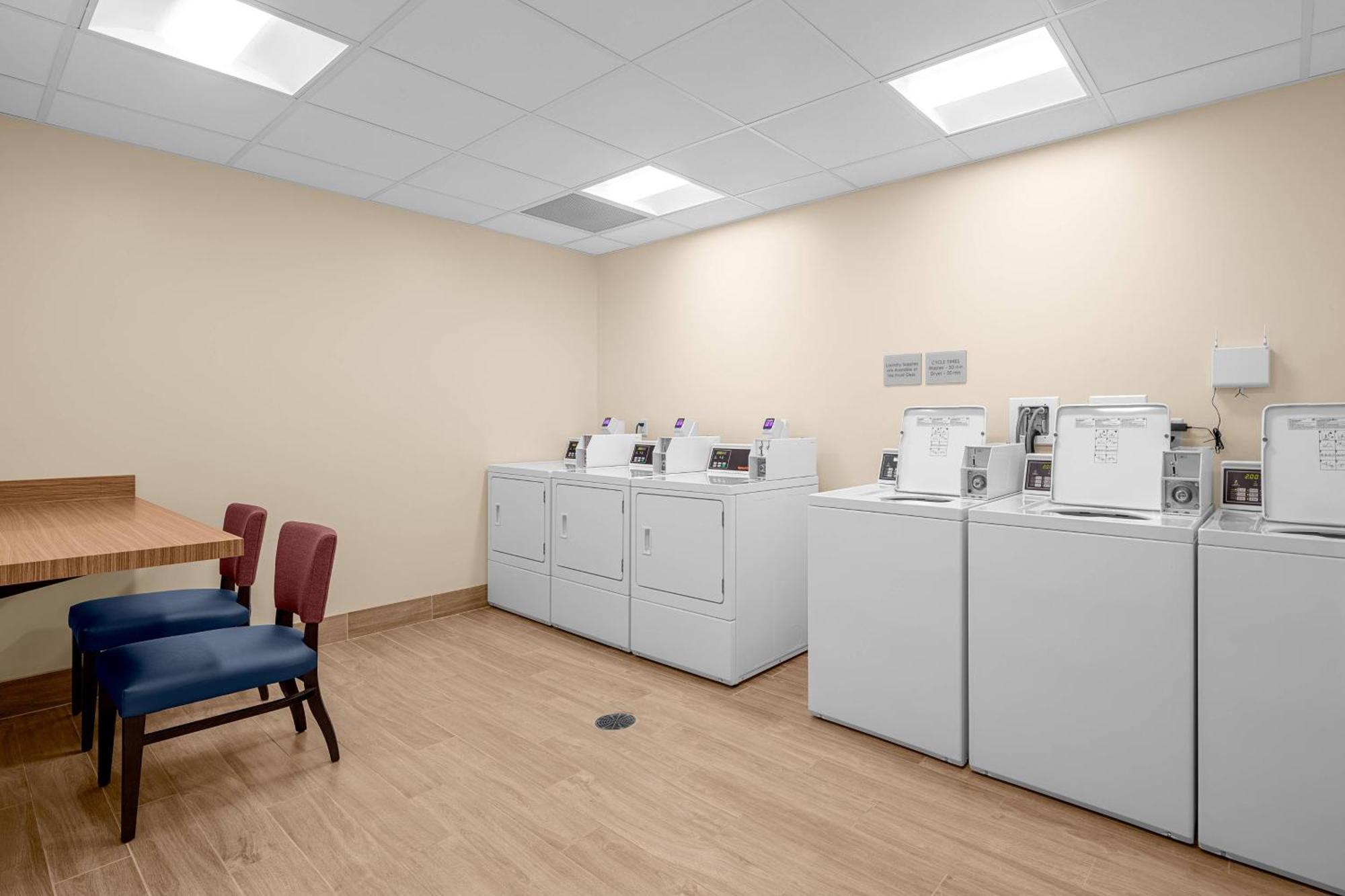 Towneplace Suites Cincinnati Фэрфилд Экстерьер фото
