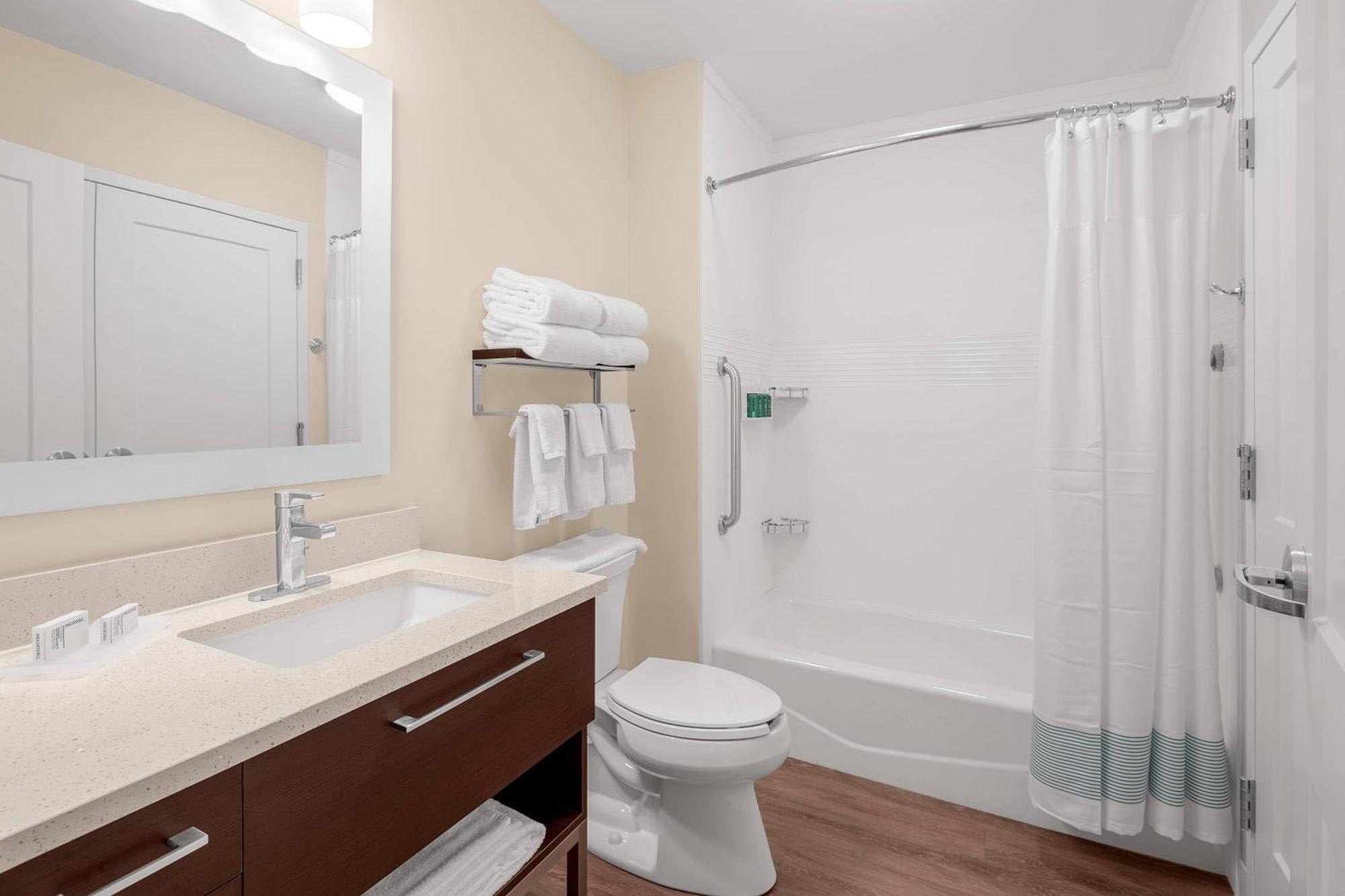 Towneplace Suites Cincinnati Фэрфилд Экстерьер фото